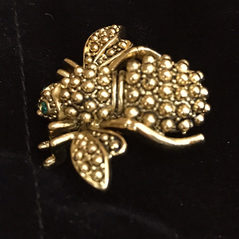 Joan Rivers Bead Textured Bee Brooch - Picture 6 of 8